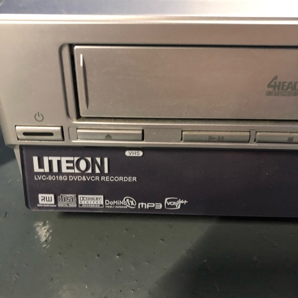 Lite on LVC 9016G BJR dvd recorder combo player - Picture 3 of 7